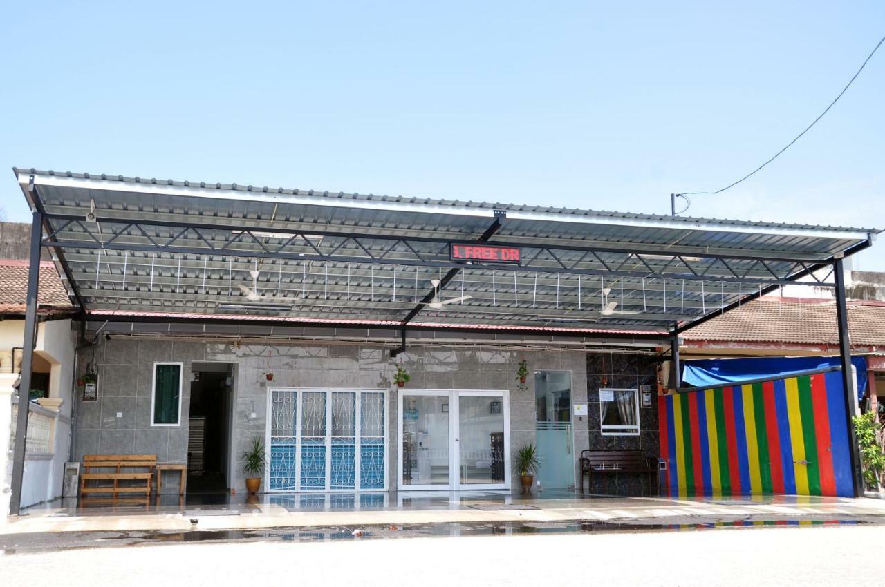Teruntum 96 Guest House Κουαντάν Εξωτερικό φωτογραφία